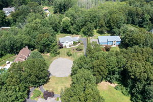 102 Doe Meadow Ct, Southington, CT 06489, USA Photo 6