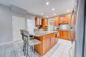 102 Doe Meadow Ct, Southington, CT 06489, USA Photo 28