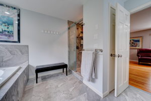 102 Doe Meadow Ct, Southington, CT 06489, USA Photo 46