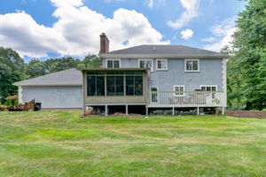 102 Doe Meadow Ct, Southington, CT 06489, USA Photo 13