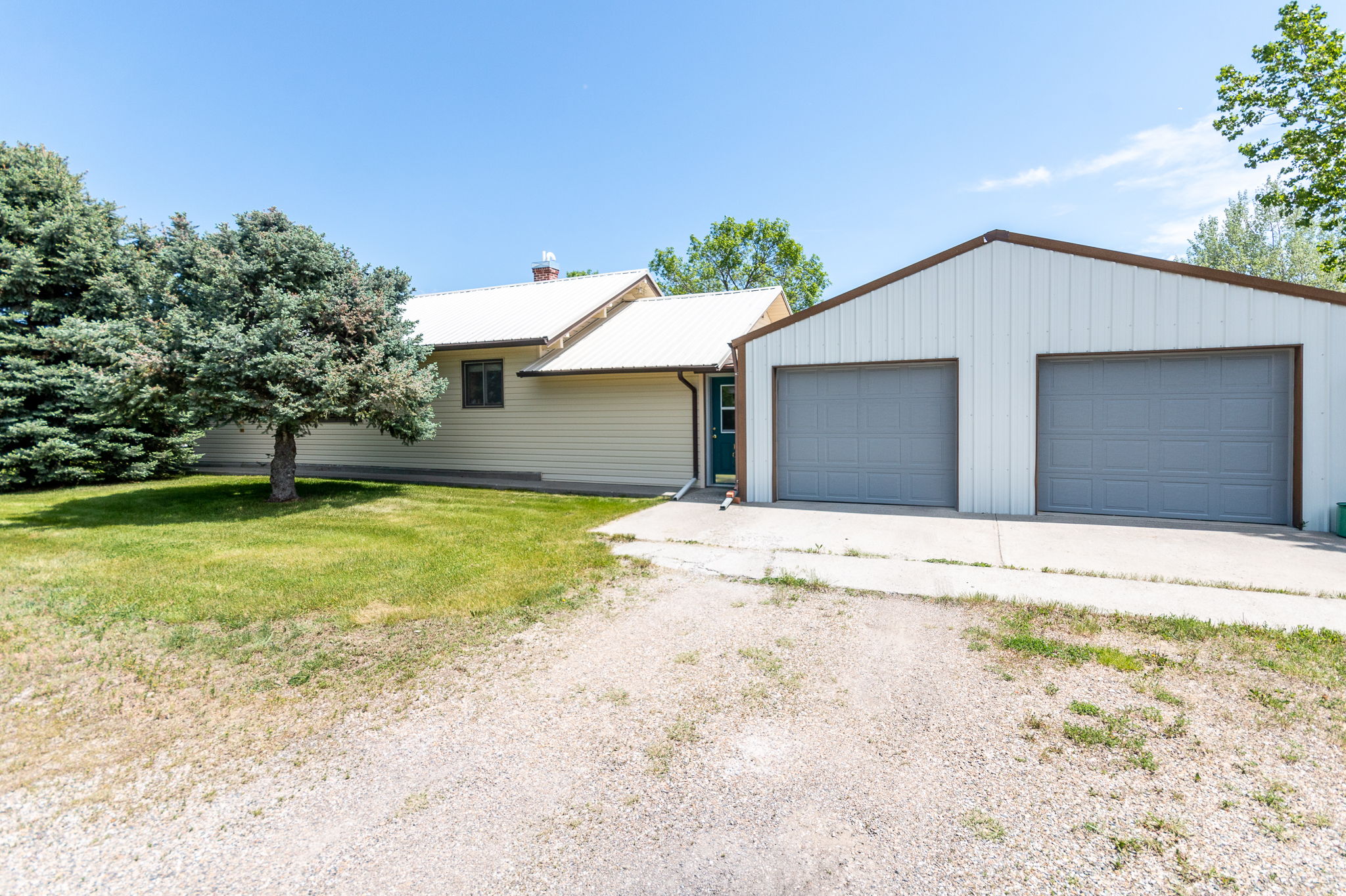 102 E 1st Ave, Lavina, MT 59046 Lani Gershmel Photography