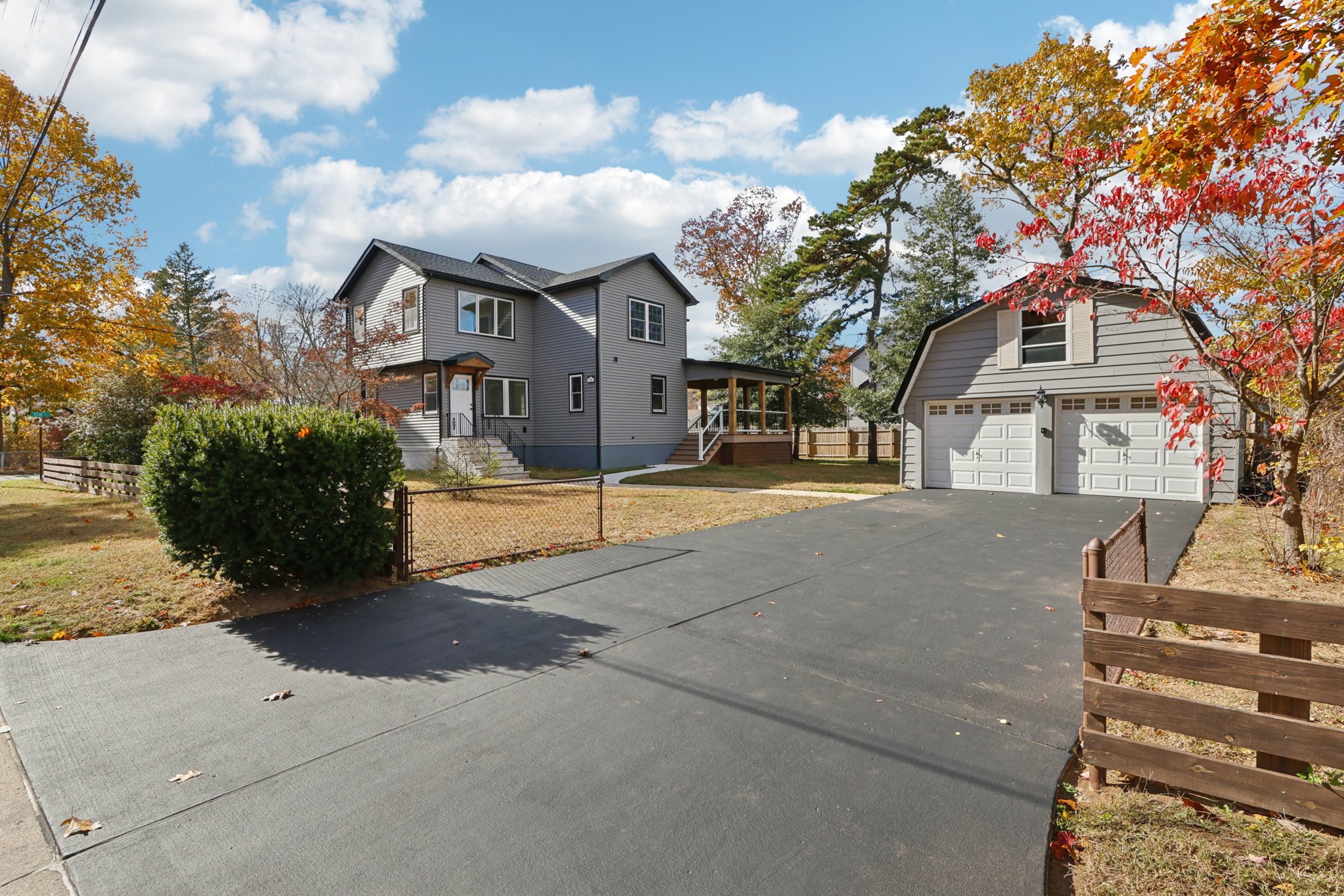 Fernhead Ave-S0711-001.jpg