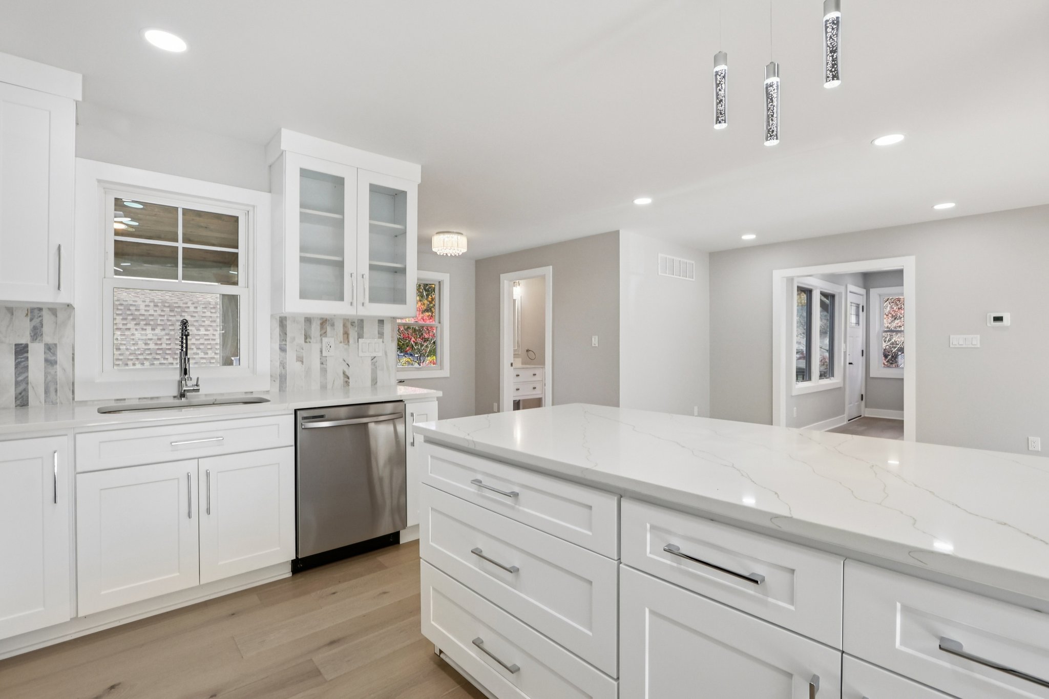 Fernhead Ave-S0711-018.jpg