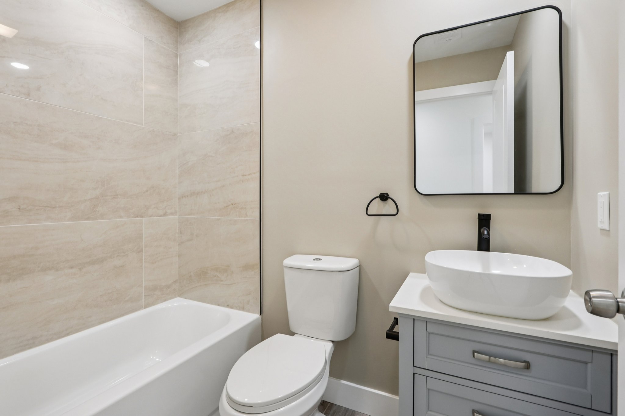 Fernhead Ave-S0711-025.jpg