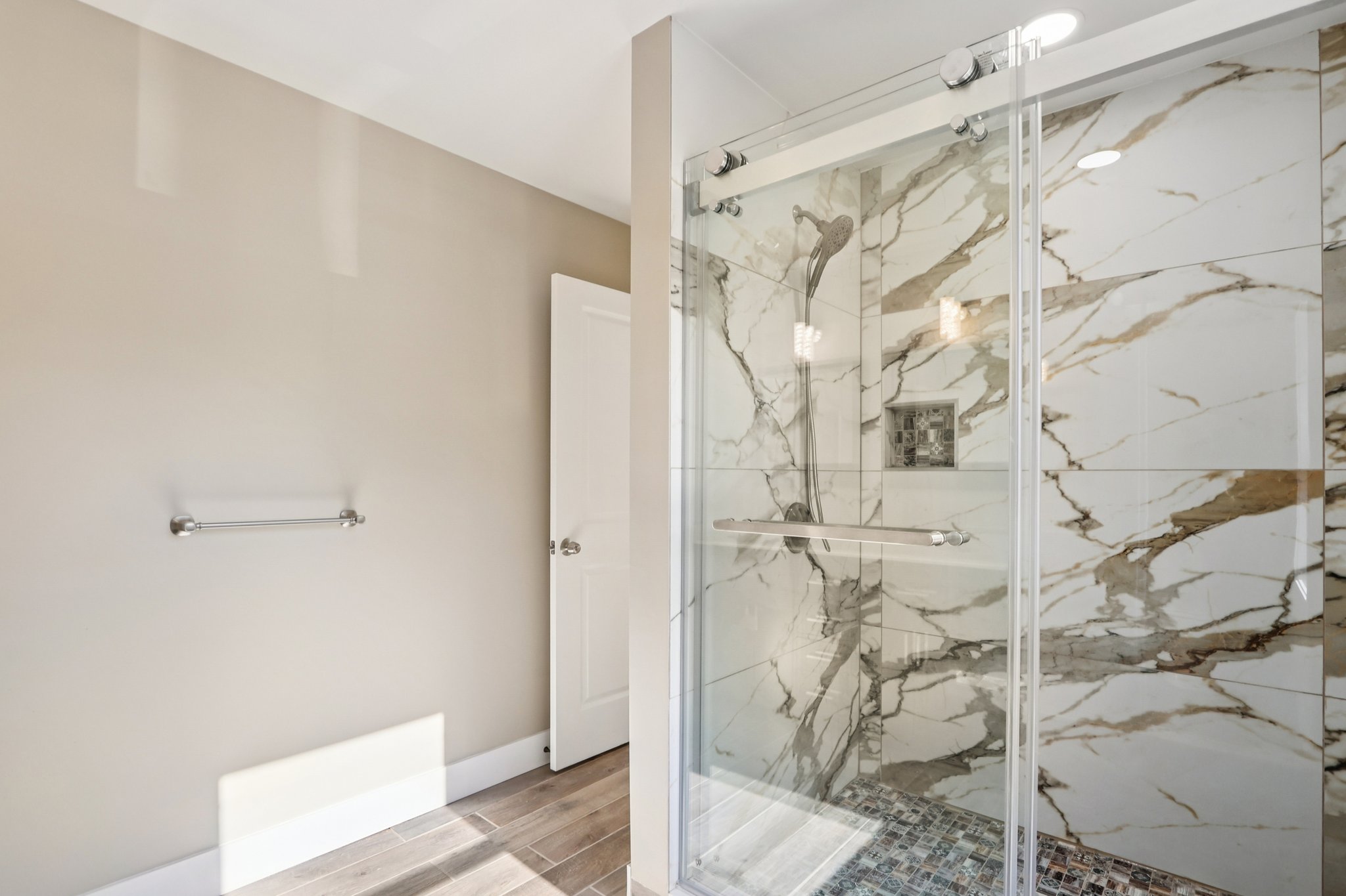 Fernhead Ave-S0711-032.jpg