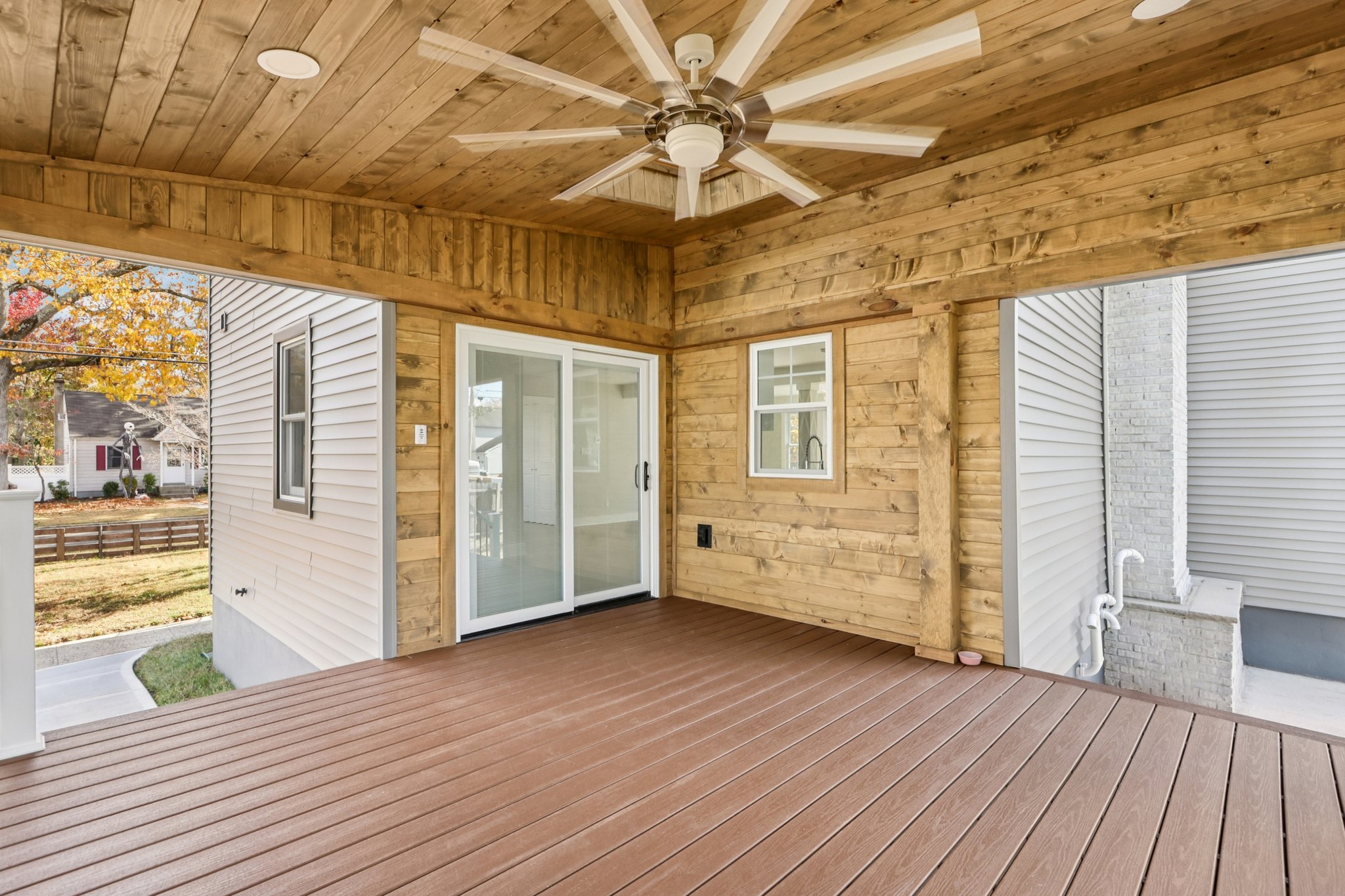 Fernhead Ave-S0711-041.jpg