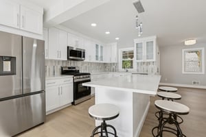 Fernhead Ave-S0711-015.jpg