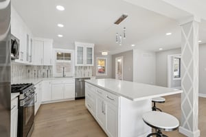 Fernhead Ave-S0711-016.jpg