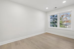 Fernhead Ave-S0711-024.jpg