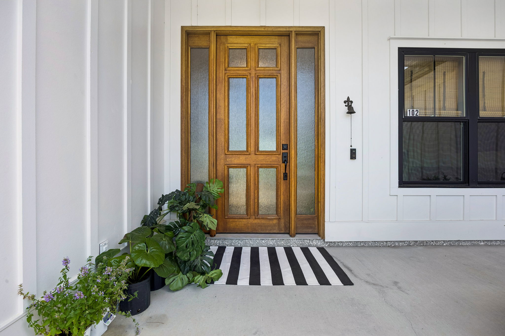 Front Entry Detail
