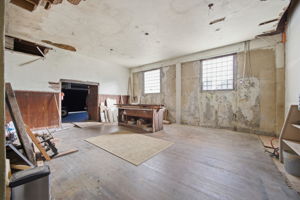  Photo 48