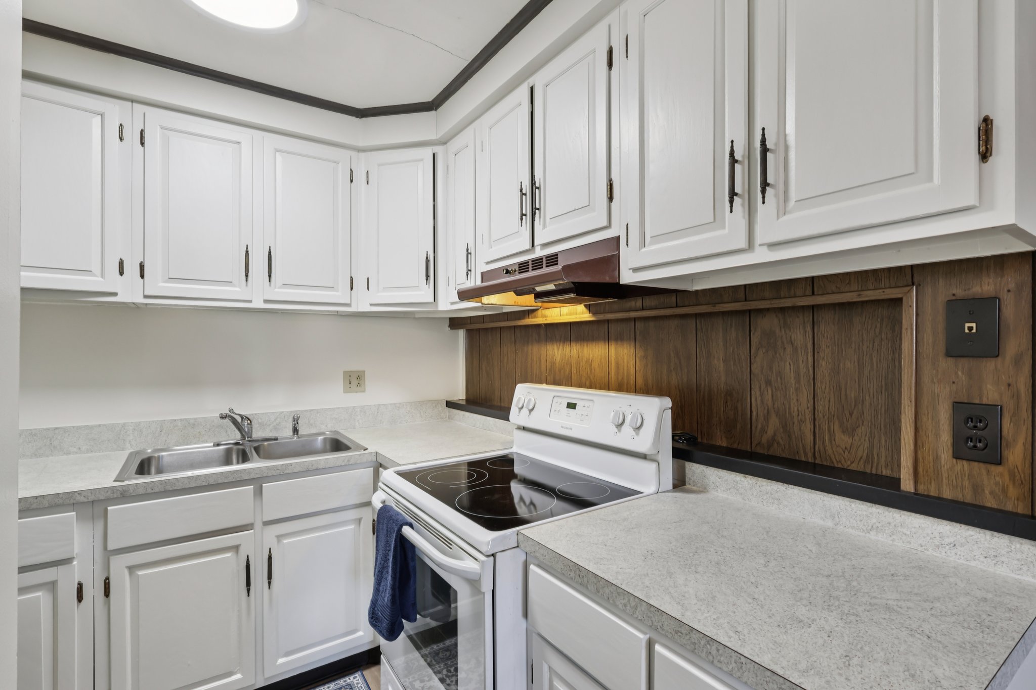 Fox Hill Ln-S0612-012.jpg