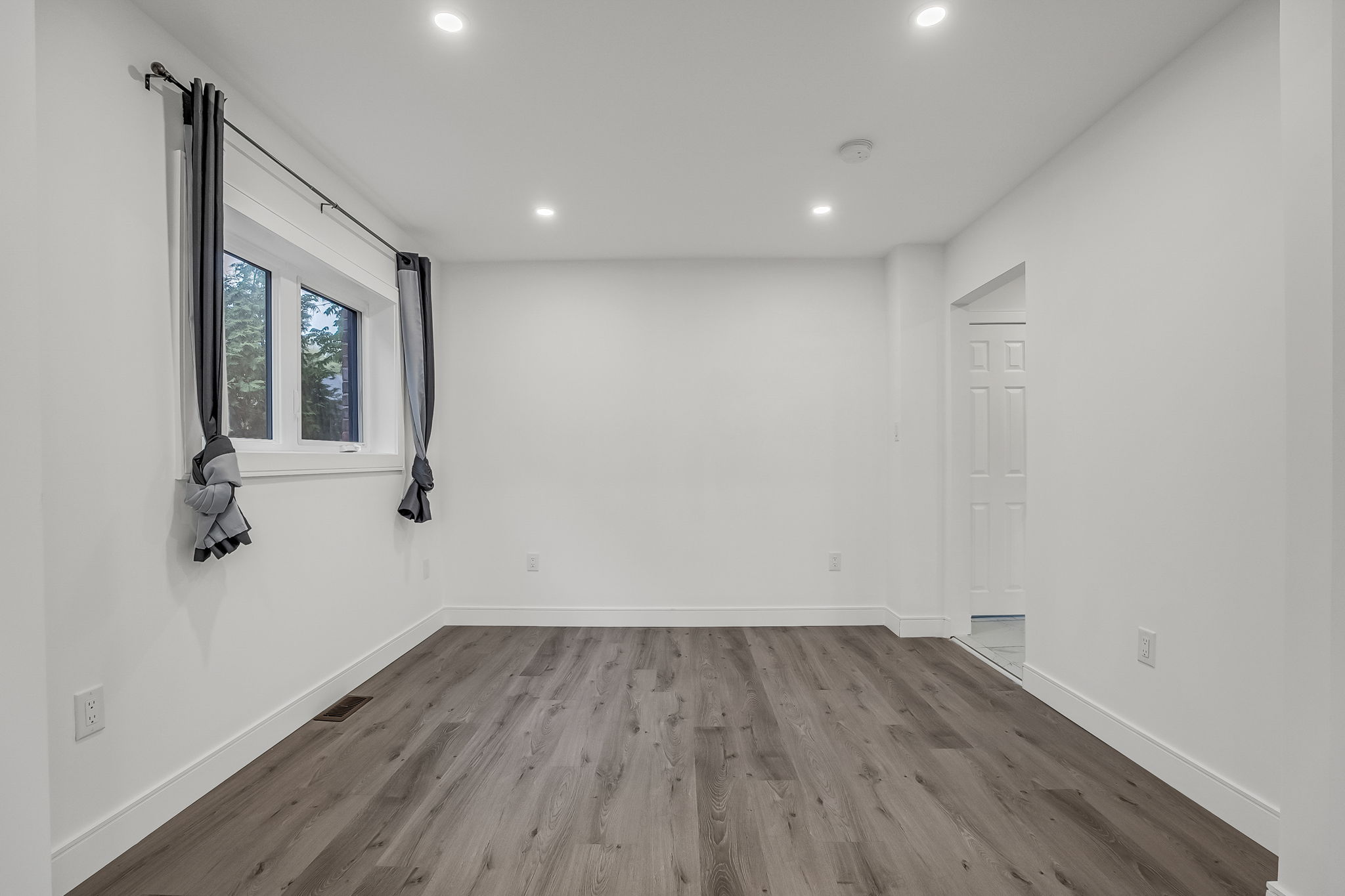 16-dining room1