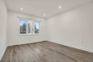 25-primary bedroom1