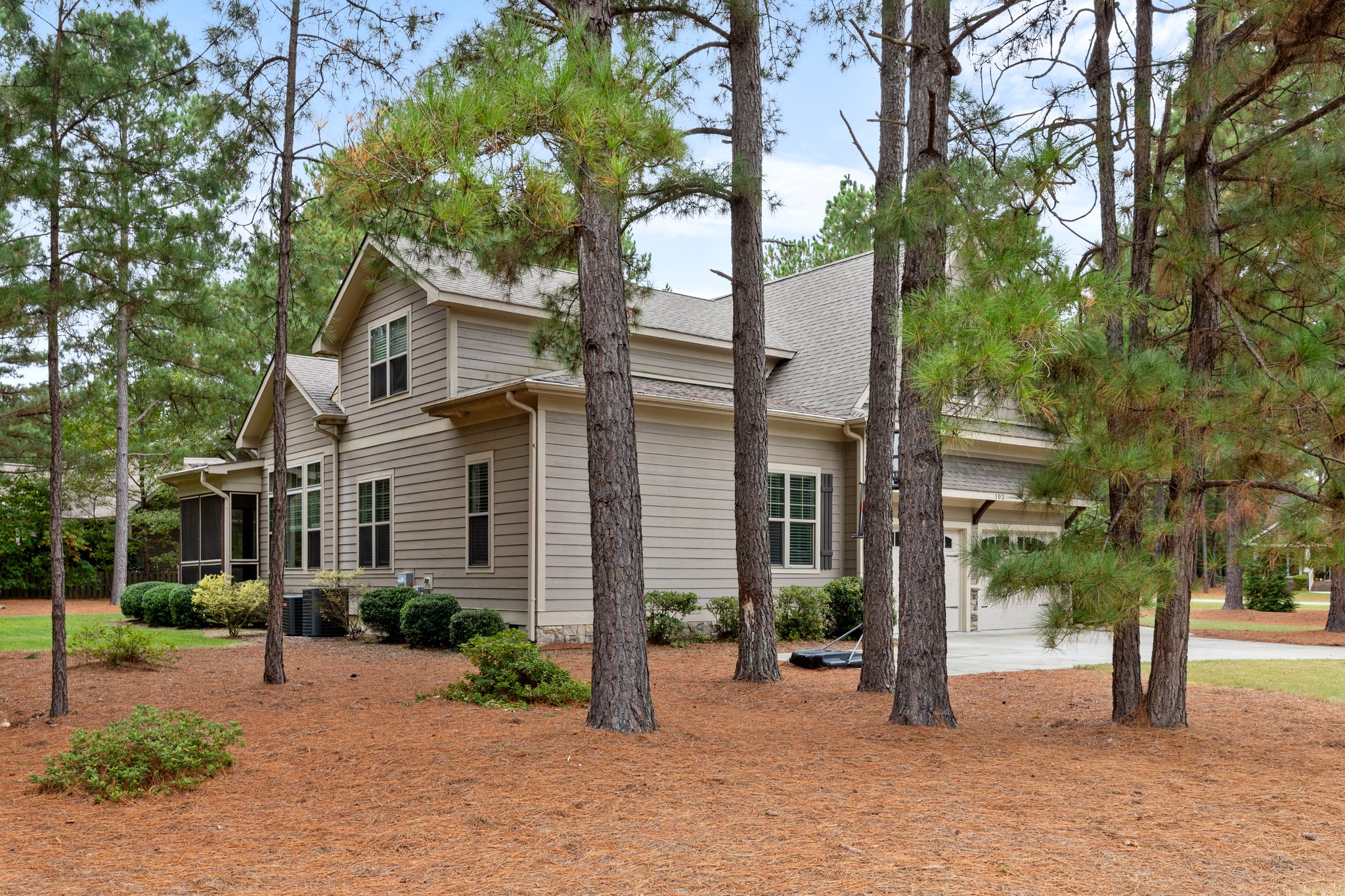 102 Hammerstone Cir, Whispering Pines, NC 28327, USA Photo 15