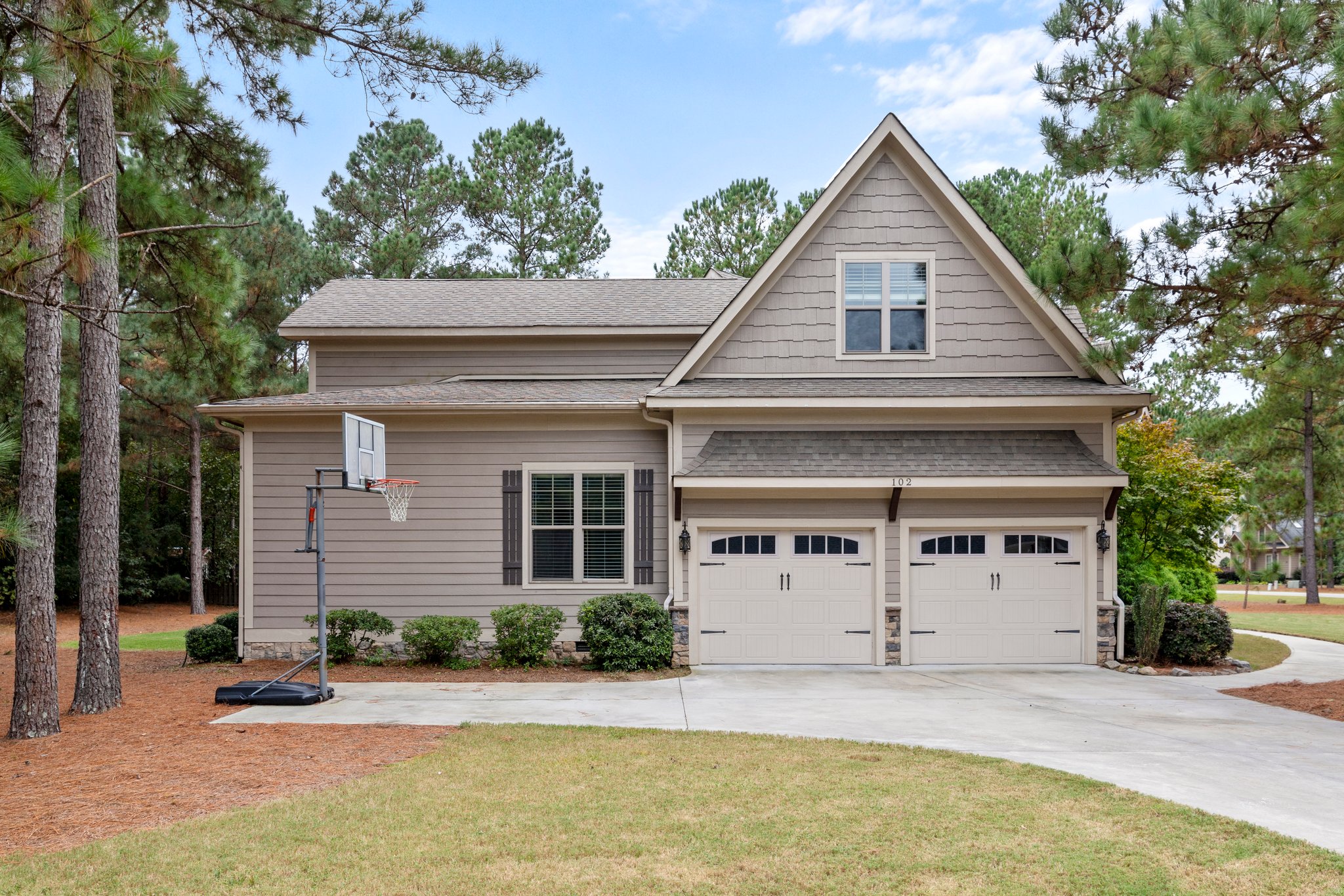 102 Hammerstone Cir, Whispering Pines, NC 28327, USA Photo 17