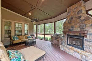 102 Hammerstone Cir, Whispering Pines, NC 28327, USA Photo 10