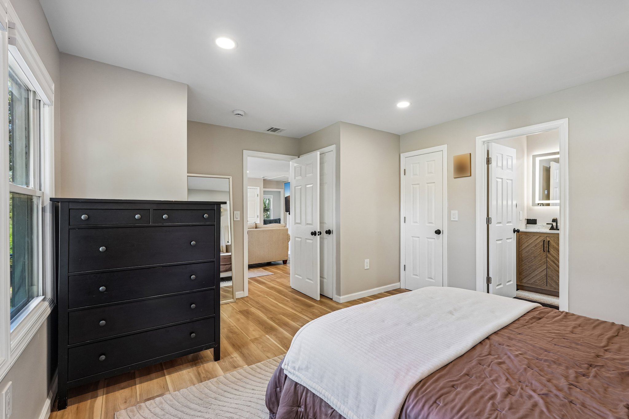 Hiawatha Blvd-S1109-037.jpg