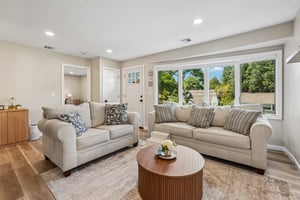 Hiawatha Blvd-S1109-009.jpg
