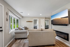 Hiawatha Blvd-S1109-010.jpg