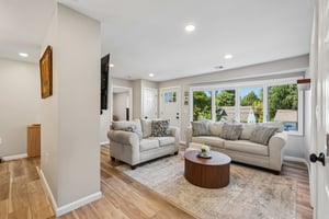 Hiawatha Blvd-S1109-013.jpg