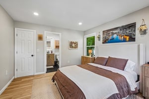 Hiawatha Blvd-S1109-036.jpg