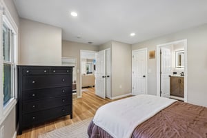 Hiawatha Blvd-S1109-037.jpg