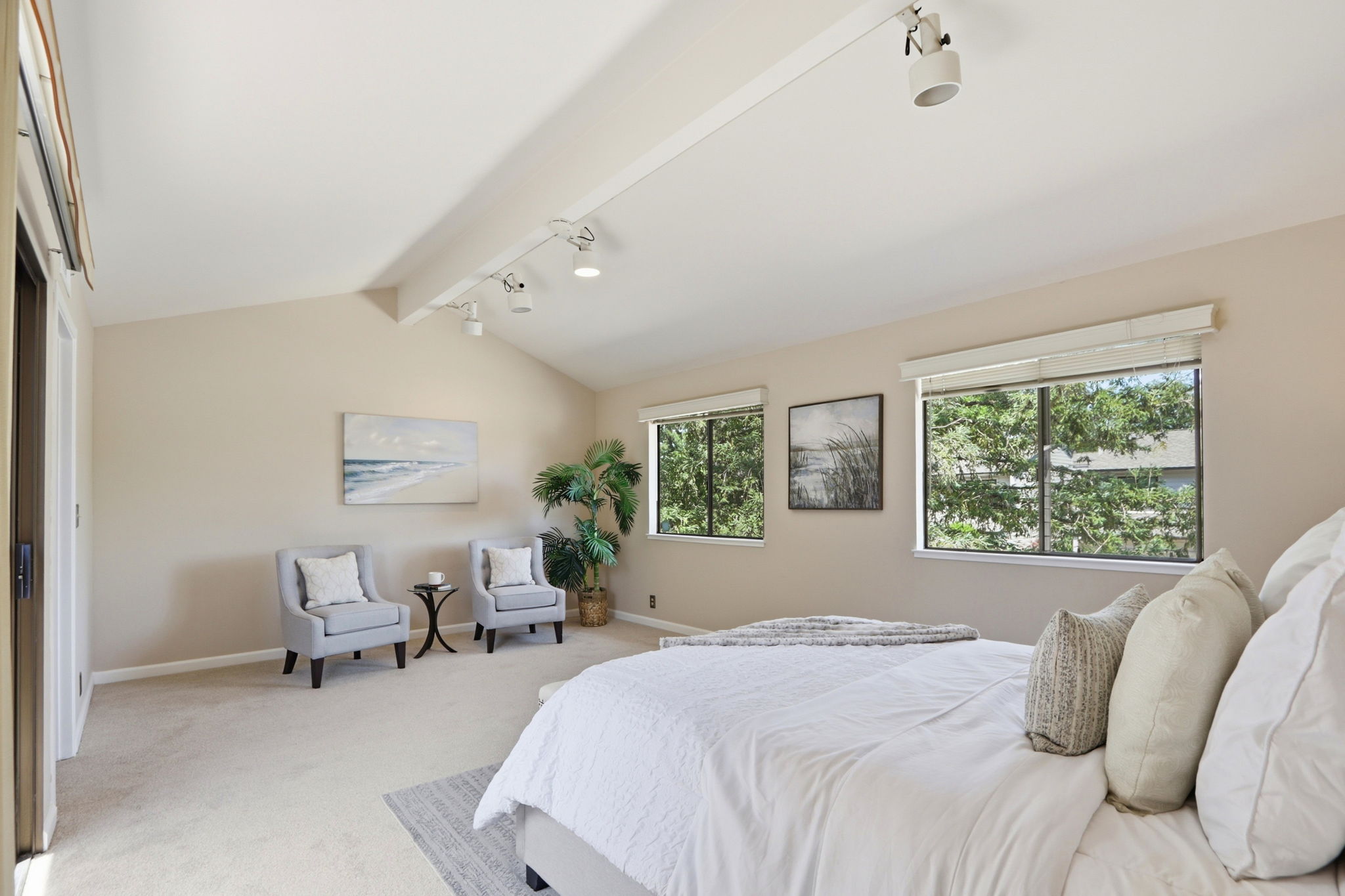 032_F8_102 Lancewood Pl