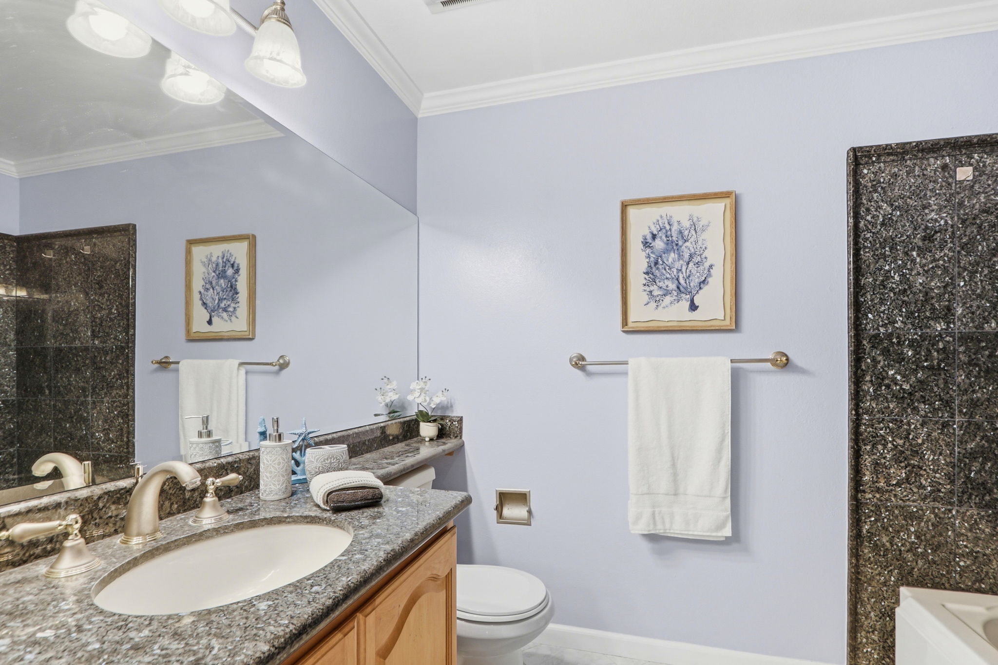 039_F8_102 Lancewood Pl