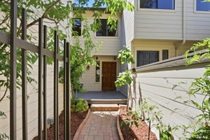 004_F8_102 Lancewood Pl