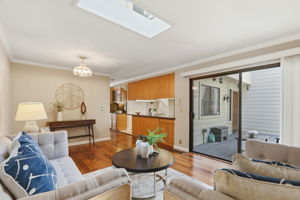 015_F8_102 Lancewood Pl