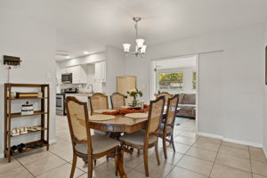Dining Room 1 of 3