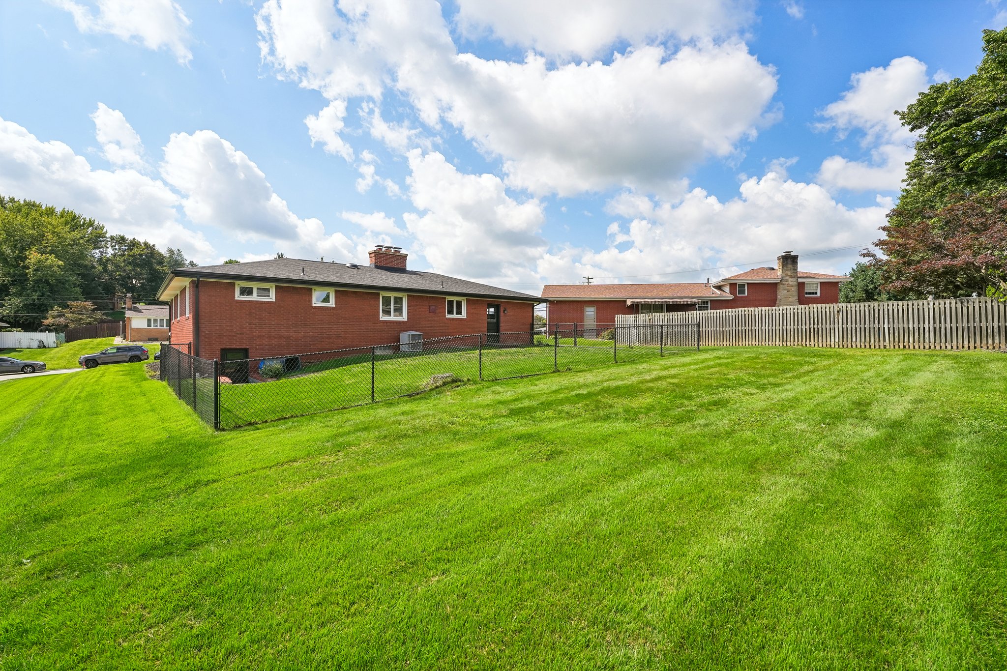 Manchester Dr-S2908-045.jpg