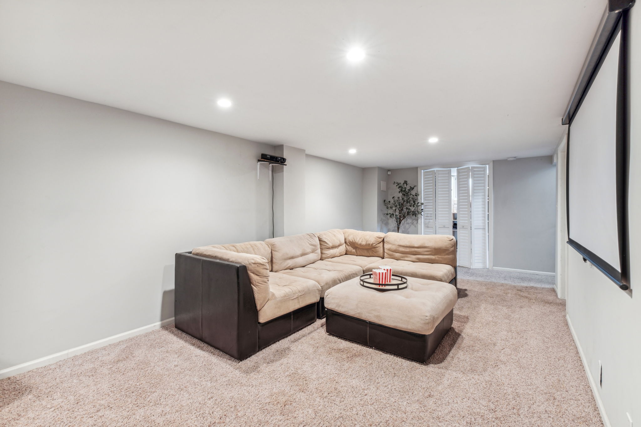 17_Interior