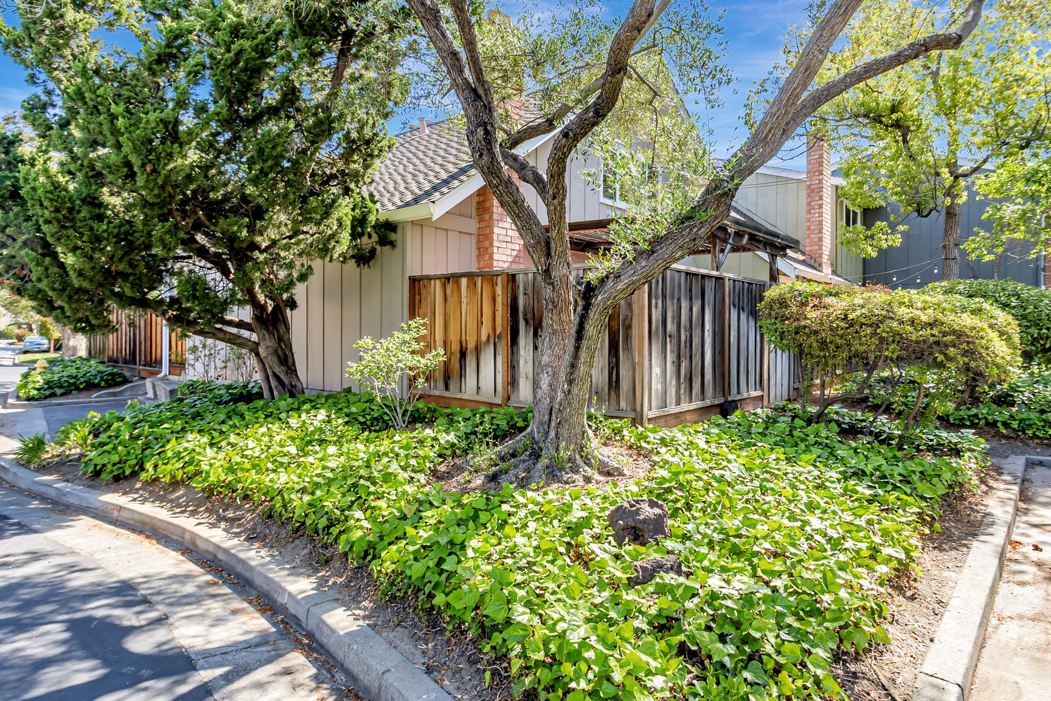 002_102 Peach Willow Ct
