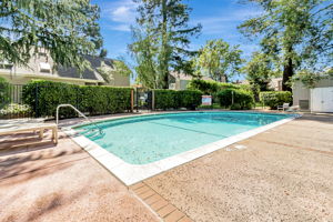 043_102 Peach Willow Ct