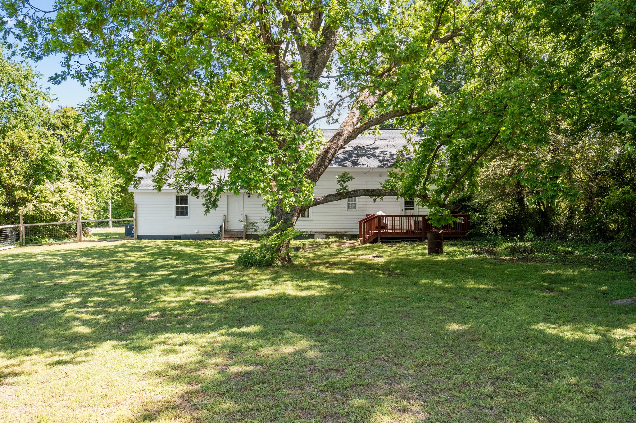 102 Railroad St, Smithfield, NC 27577, USA Photo 17