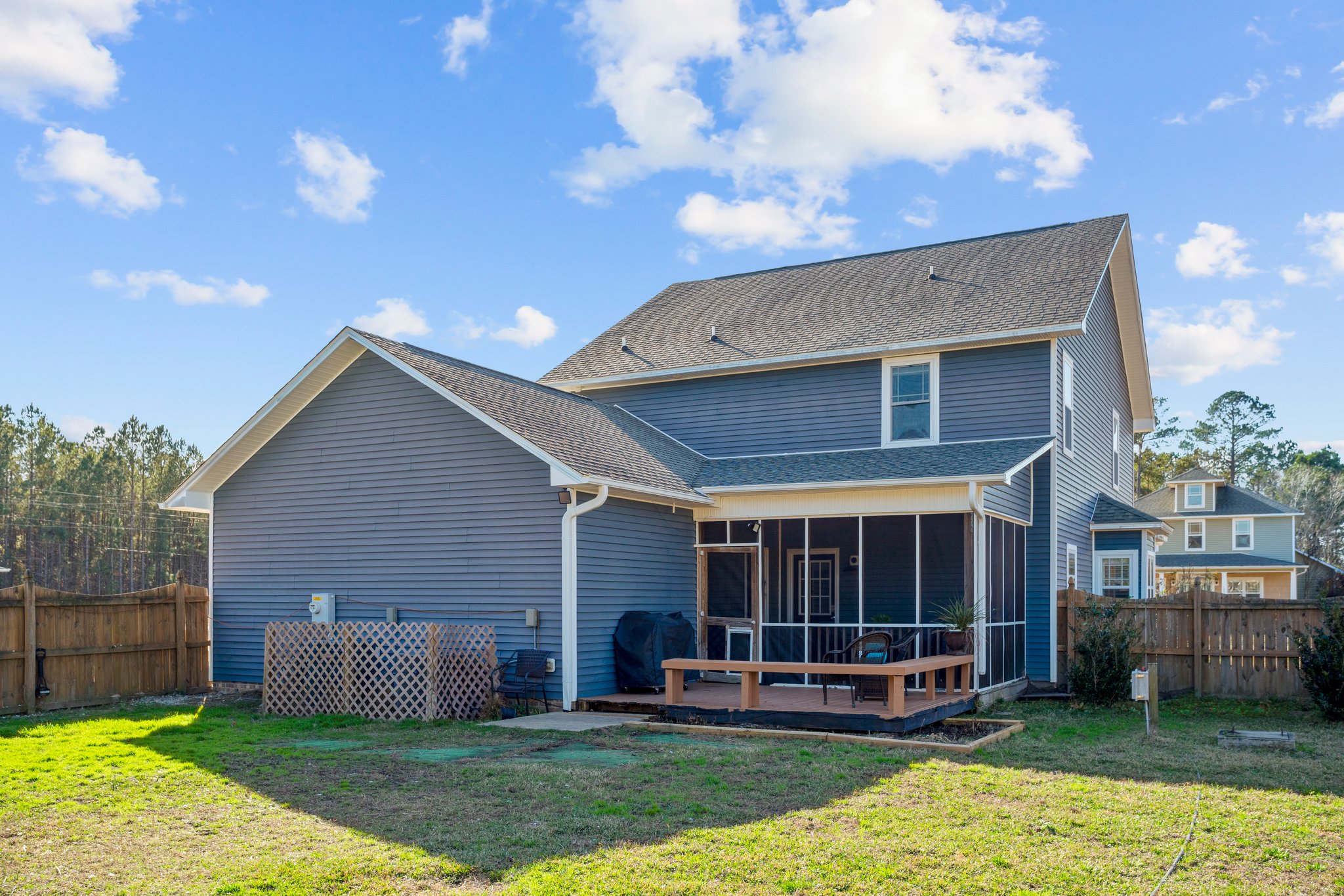 102 Rivendale Dr, Jacksonville, NC 28546, USA