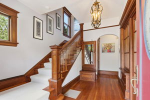 011_f8_102 S 12th St