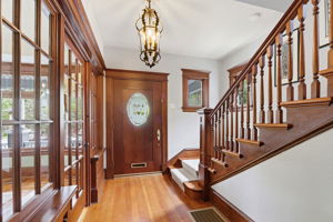 012_f8_102 S 12th St