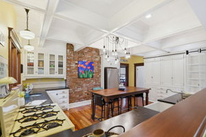 031_f8_102 S 12th St