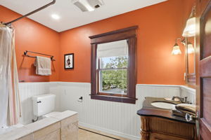 055_f8_102 S 12th St