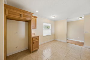 Kitchen/Breakfast Area