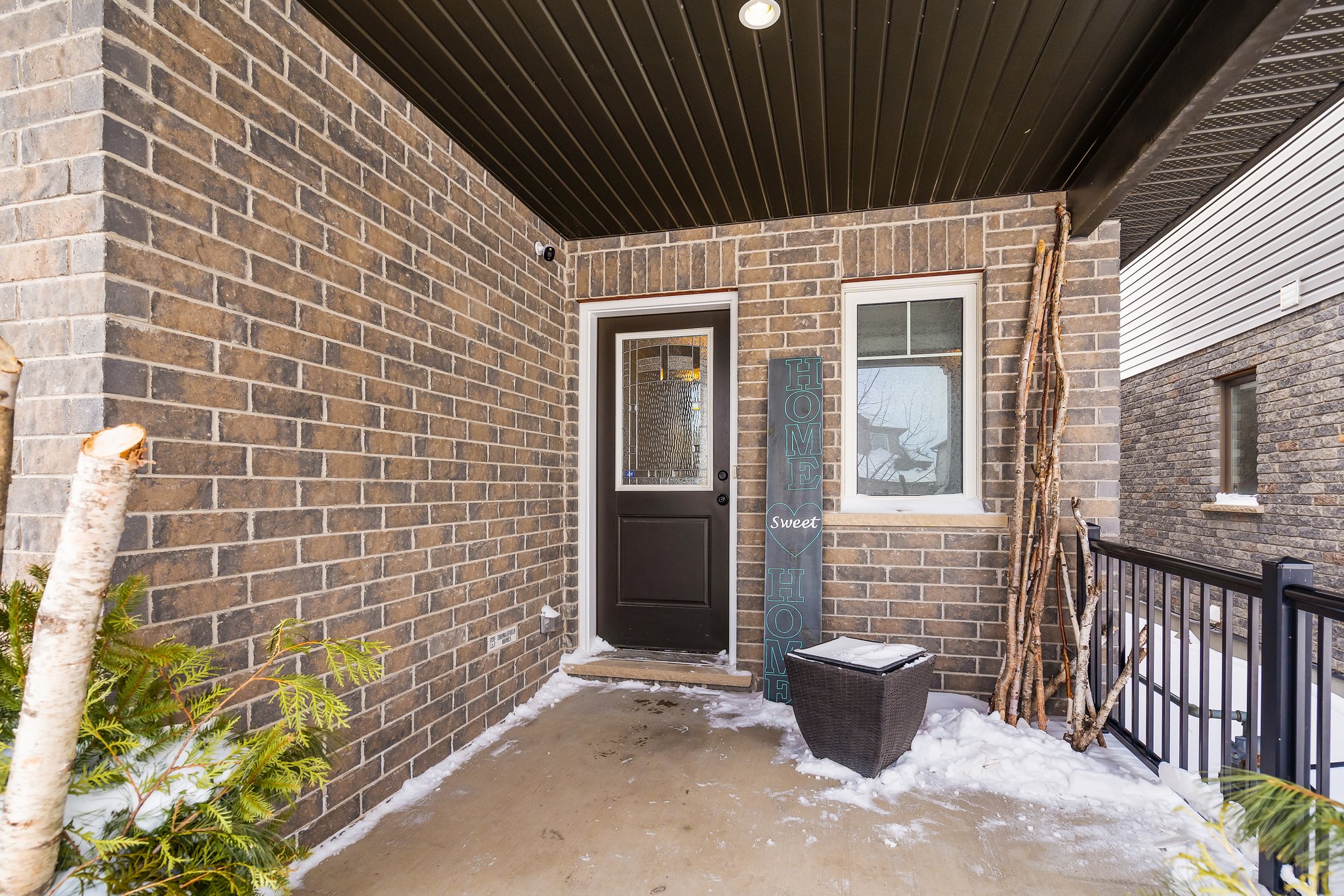 102 Taylor Dr, Grand Valley, ON L9W 6P1, CA Photo 2