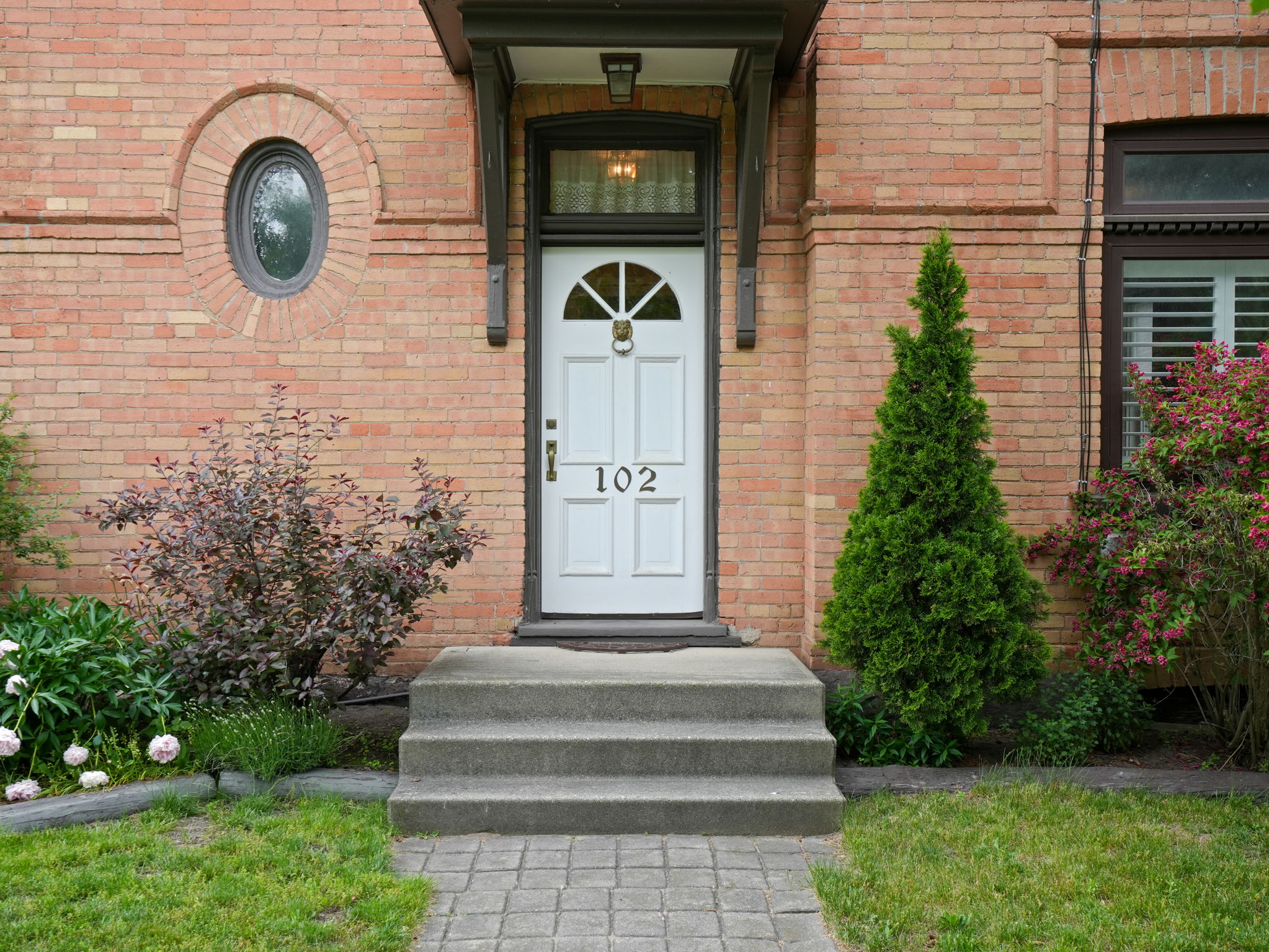  Photo 8