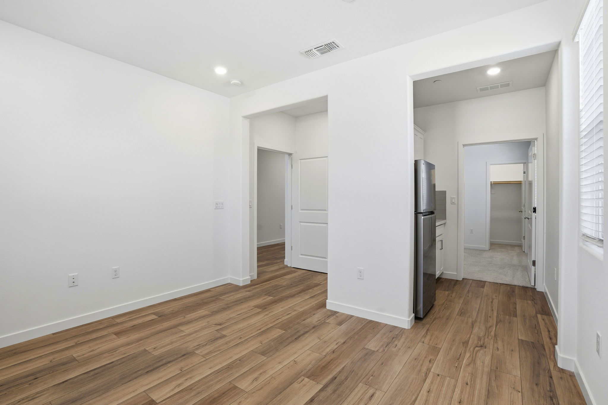 016_F8_1020 Bluebell Cir