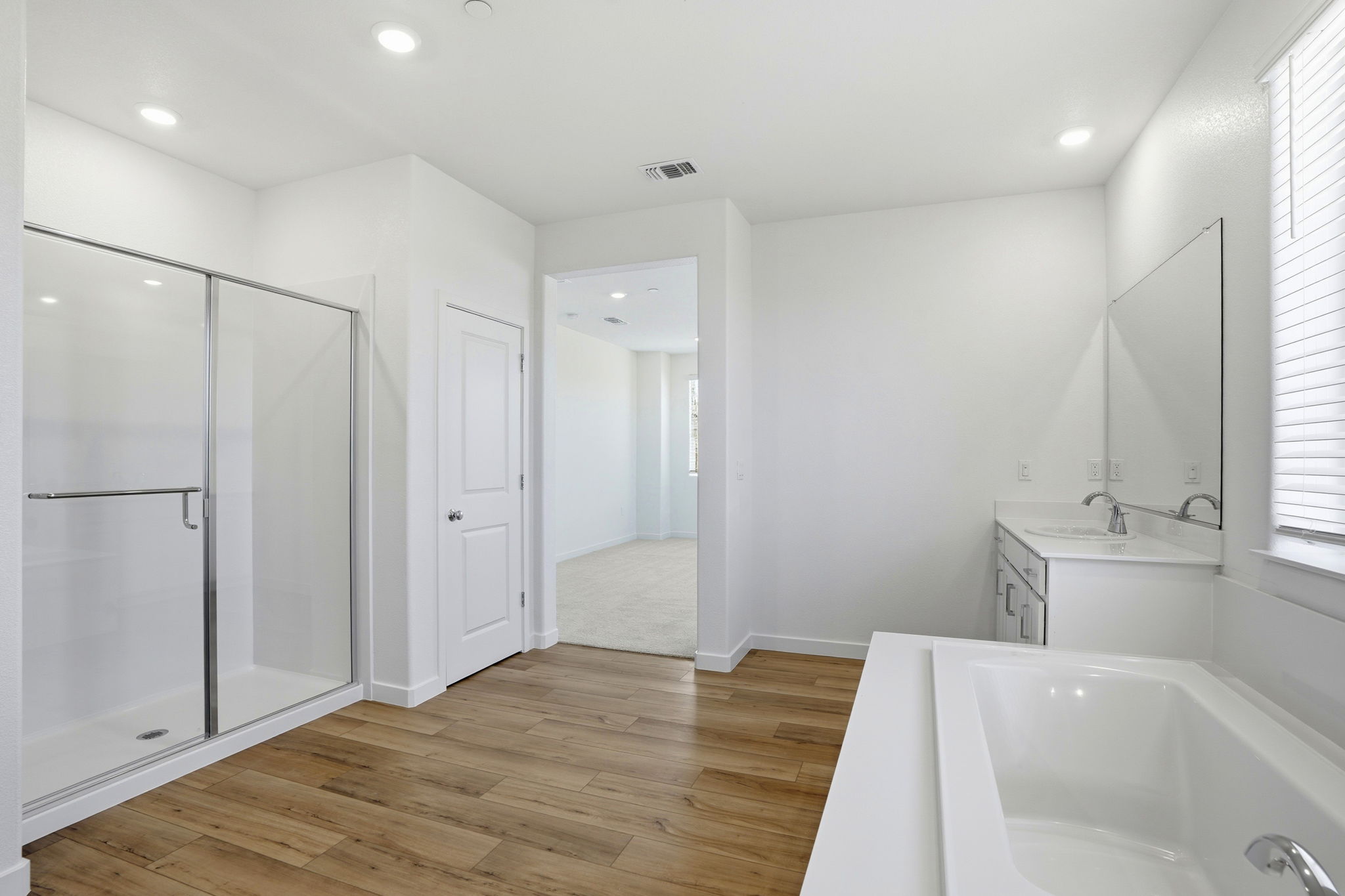 044_F8_1020 Bluebell Cir