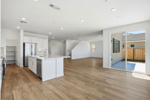 013_F8_1020 Bluebell Cir