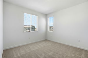 033_F8_1020 Bluebell Cir