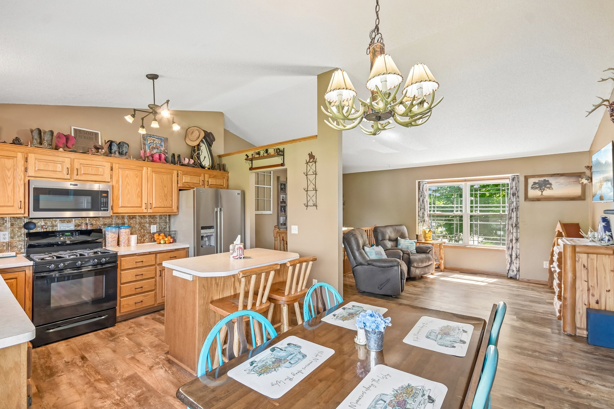 1020 Bluestem Ln-S2905-013.jpg